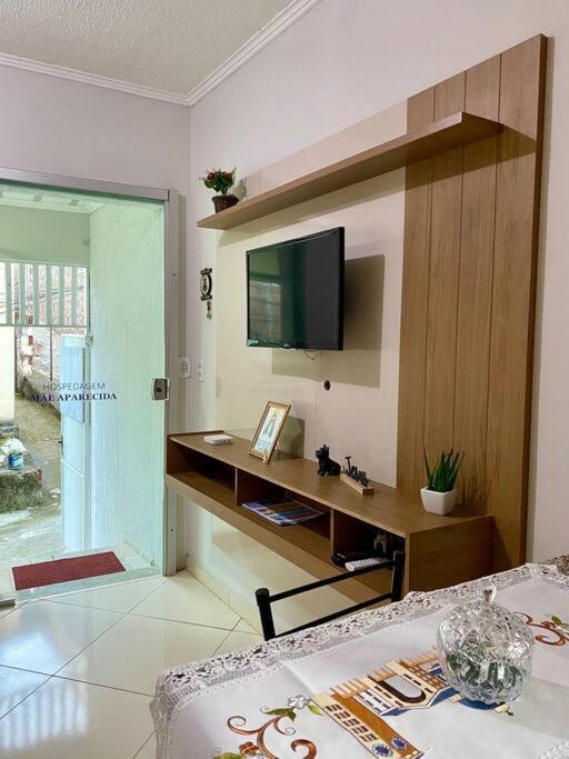 Hospedagem Mae Aparecida - Casa Экстерьер фото